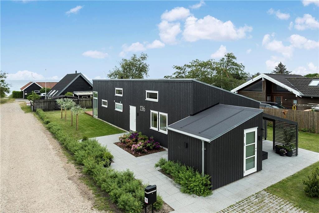 Get Kole strand huse For iPhone Kole Strand Huse