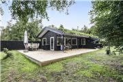 Hyggeligt sommerhus på skøn grund i det naturskønne Rødhus