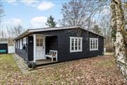 Ægte, dansk og moderne sommerhusstil - 500 meter fra Fjellerup Strand