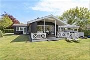 Renoveret sommerhus til 6 personer tæt på Rude Strand og tæt på Aarhus