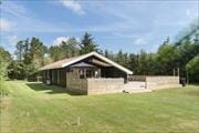 Pænt og velholdt sommerhus med god beliggenhed tæt ved Faarup Sommerland