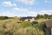 Dejligt sommerhus på klitgrund kun 350 m fra vesterhavet