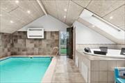 Dejligt stort aktivitetshus med pool, spabad og sauna