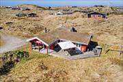 Schönes Holzferienhaus - nur 400 Meter vom Houvig Strand entfernt