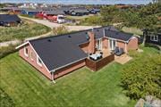 Hyggeligt sommerhus 400 meter fra Ringkøbing Fjord