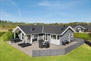 Familievenligt sommerhus med stor have og rolig beliggenhed