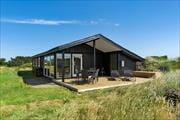 Recently renovated summer house on a closed road in a quiet and scenic environment