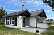 Gemütliches Ferienhaus mit großem Wintergarten in der Kuttervej 5, Vorupør