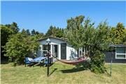 Cozy, Bright and Well-Renovated Holiday Home near Beach with Jetty