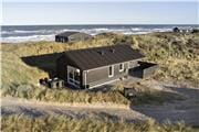 Ausgesprochen schönes Ferienhaus nah am Strand