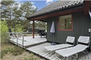 Dejligt sommerhus i 2 plan. Huset ligger tæt på den populære Balka strand.