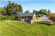 Sommerhus i Pøt Strandby tæt på strand og skov
