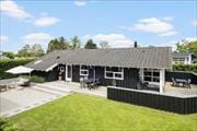 Modernes Ferienhaus mit Kamin und Sauna in Øster Hurup