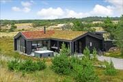 Stilvolles Ferienhaus mit Outdoor-Whirlpool und toller Aussicht auf die Kallesmærsk Hede