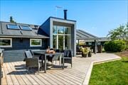 Luksuriøst sommerhus tæt på Aarhus – din perfekte base ved Kysing Strand