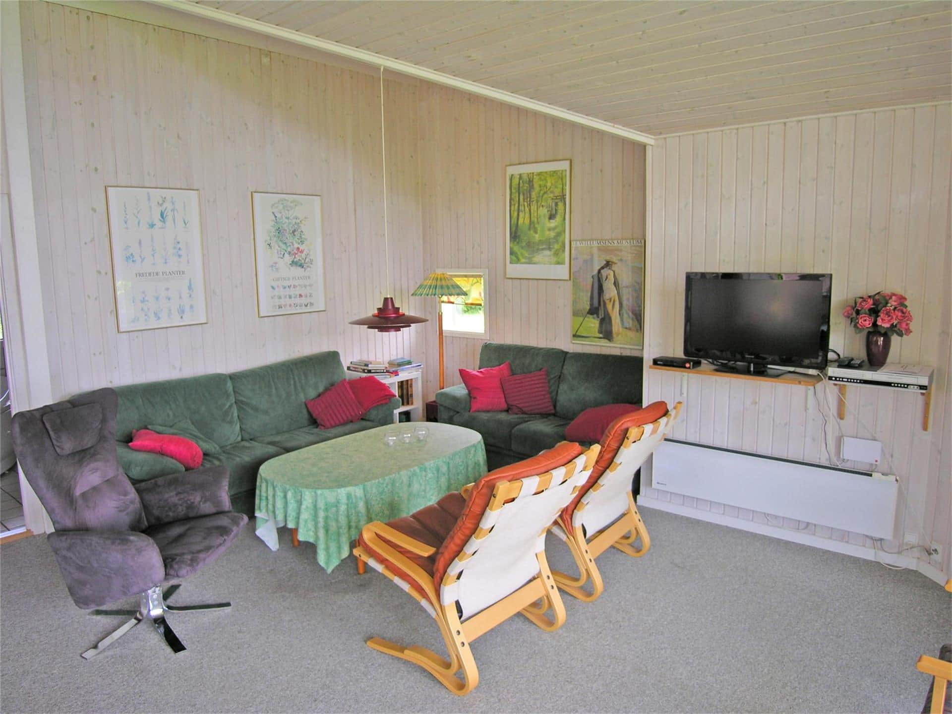 Wohnzimmer 1 Bild 3-19 Ferienhaus 40515, Pøt Strandby 400, DK - 7130 Juelsminde