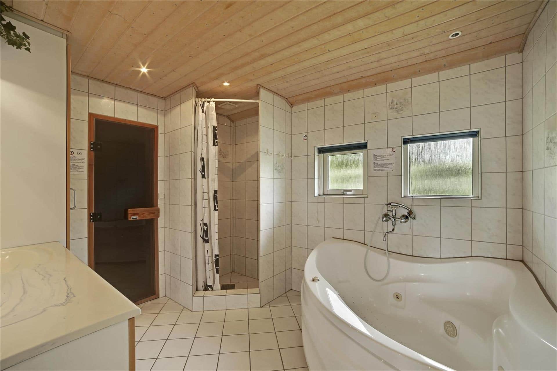 Bathroom 1 Image 2-19 Holiday-home 30410, Hulager 2, DK - 8300 Odder