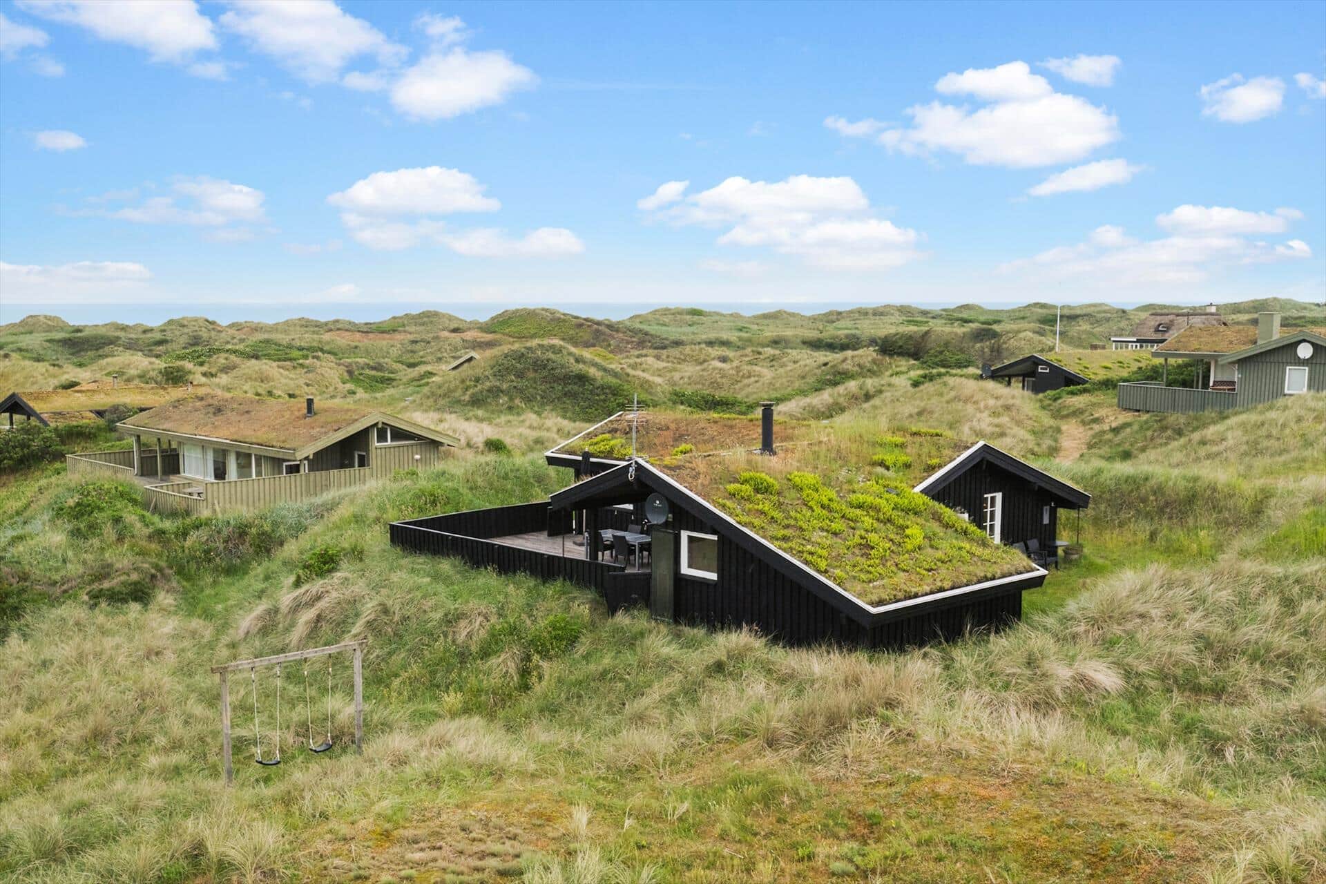 Dejligt sommerhus med havudsigt på populær adresse i Saltum