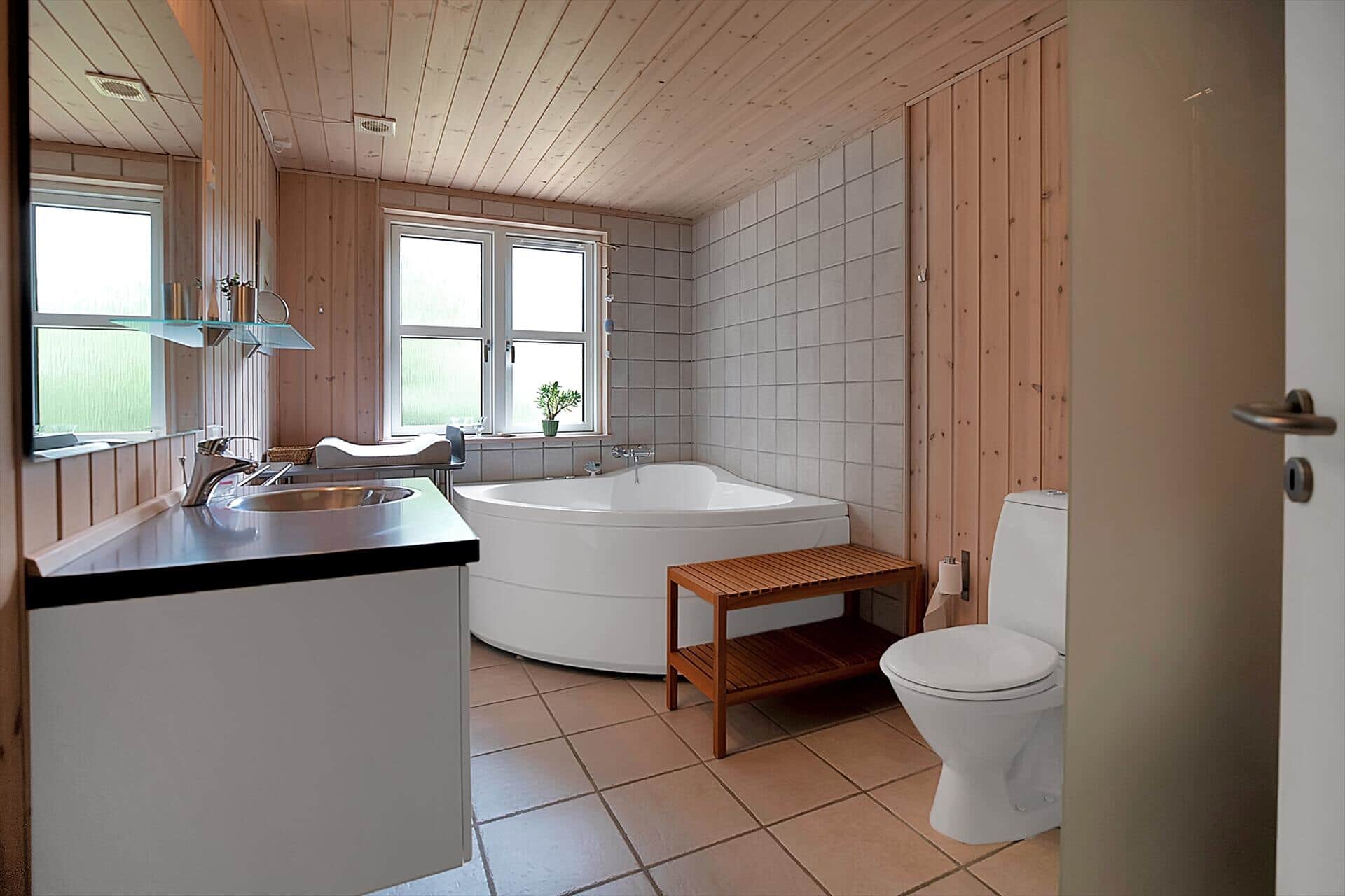 Bathroom 1 Image 2-17 Holiday-home 13415, Havsbjergvej 15, DK - 4573 Højby