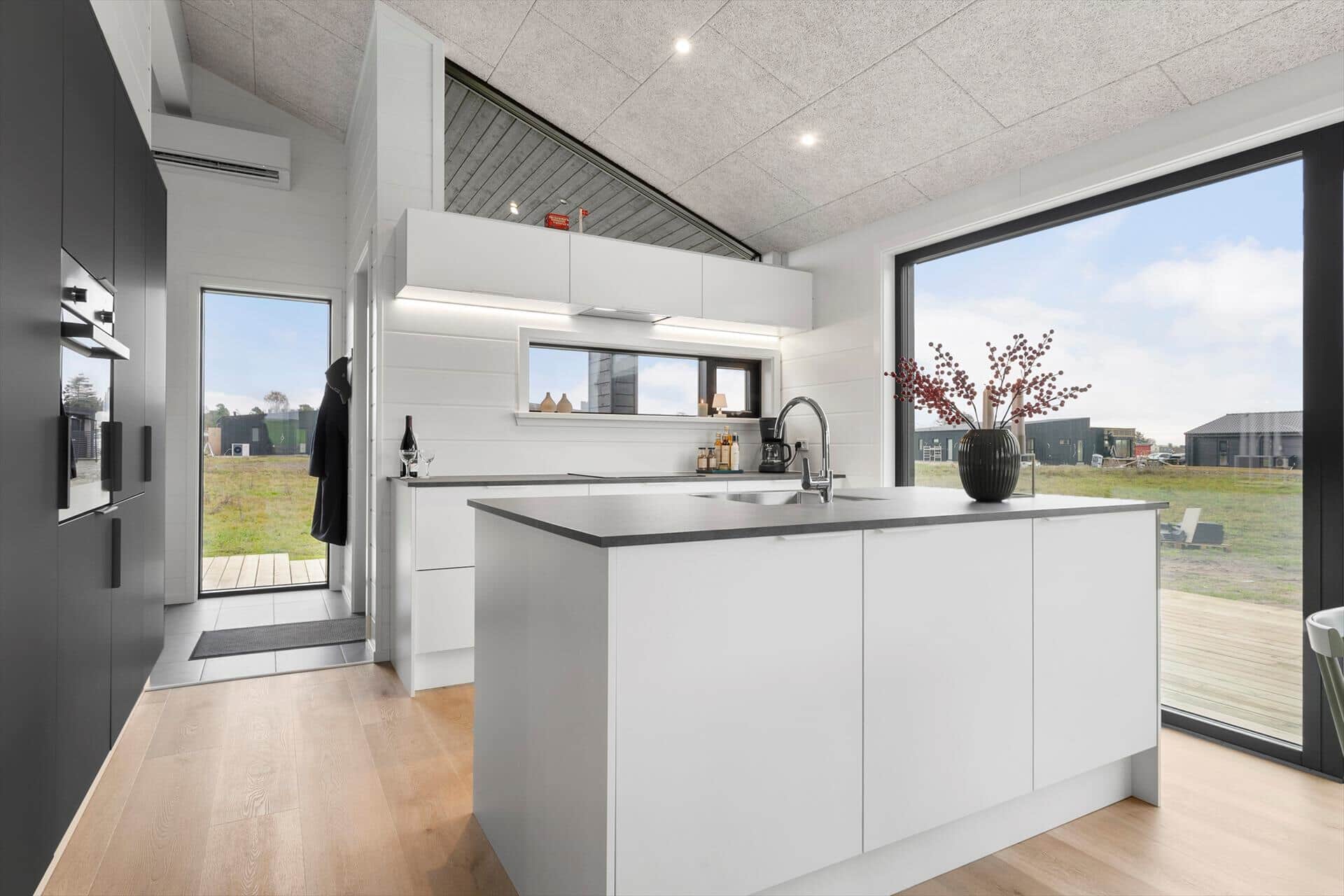 Kitchen/family room 1 Image 2-19 Holiday-home 30411, Saksild Strandfælled 11, DK - 8300 Odder