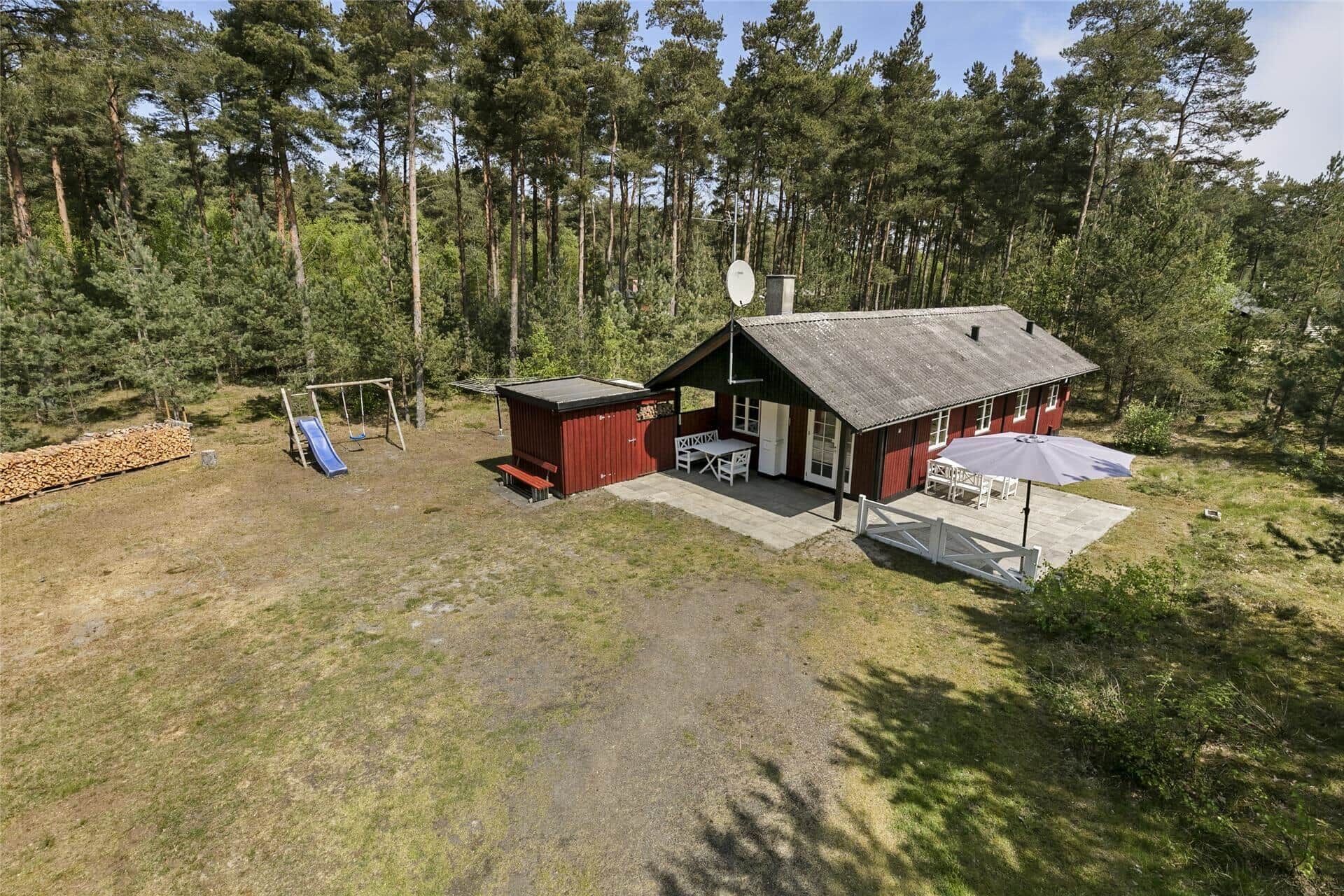 Image 0-10 Holiday-home 1573, Fyrreskoven 36, DK - 3720 Aakirkeby